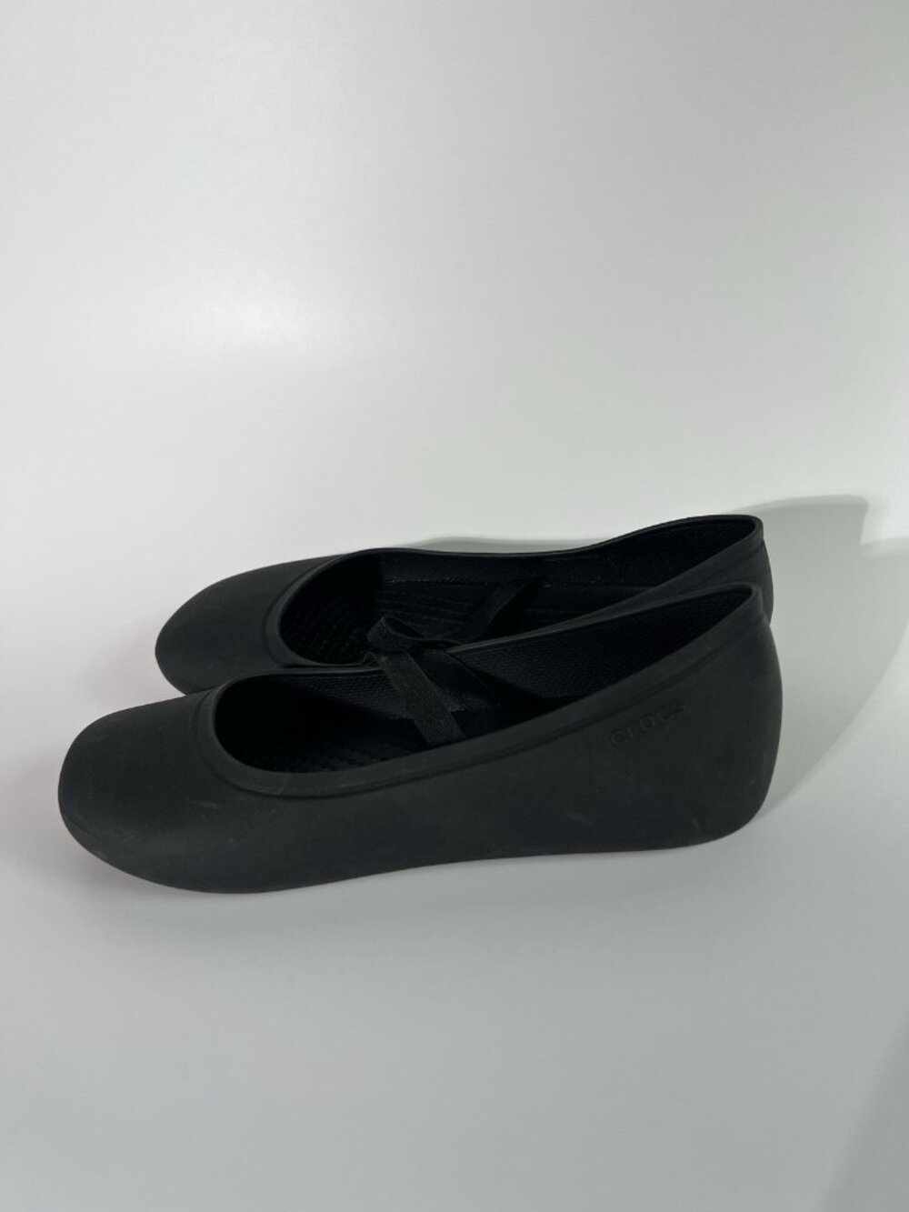 CROCS Girls Black Mary Jane Ballet Flats size J 6 Classic - Picture 7 of 13